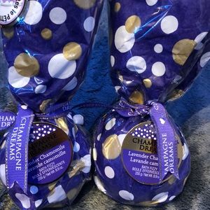 2 bath bombs ( 2 for 5/ 1 for 3